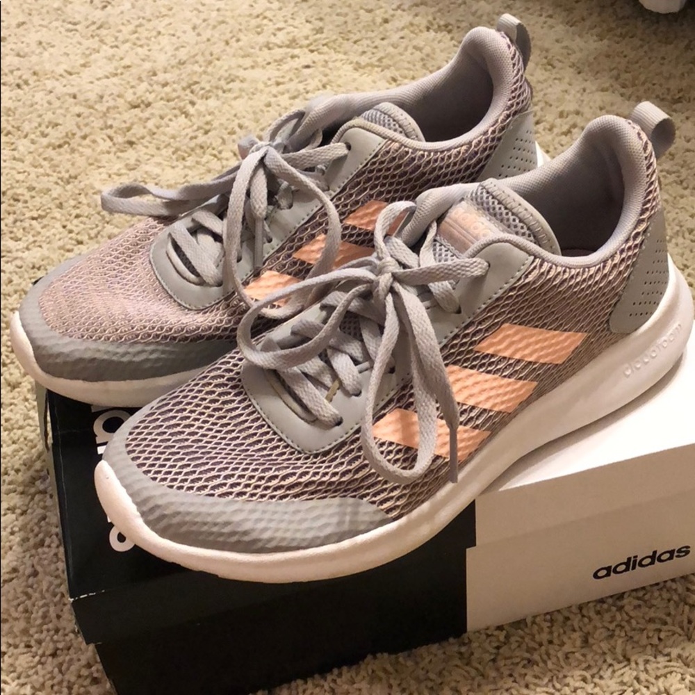Adidas Tennis Shoes